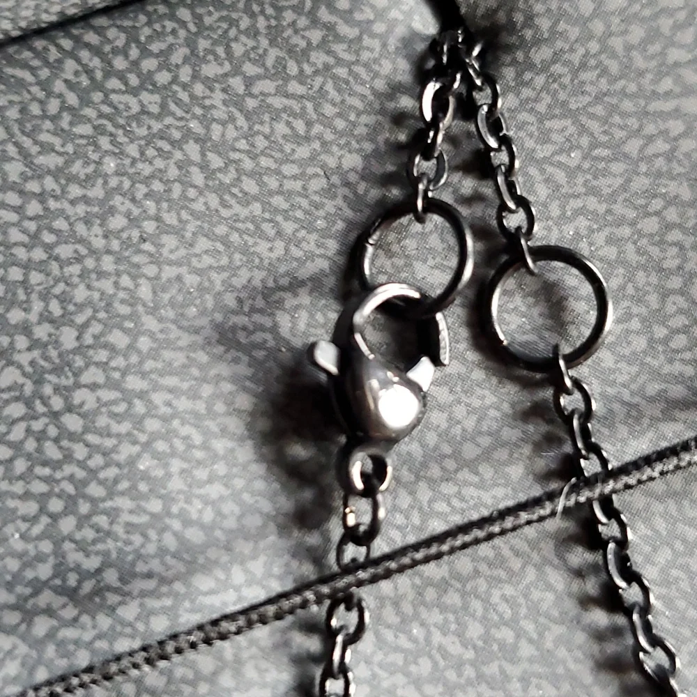 Titanium Black - Picture 4 of 4